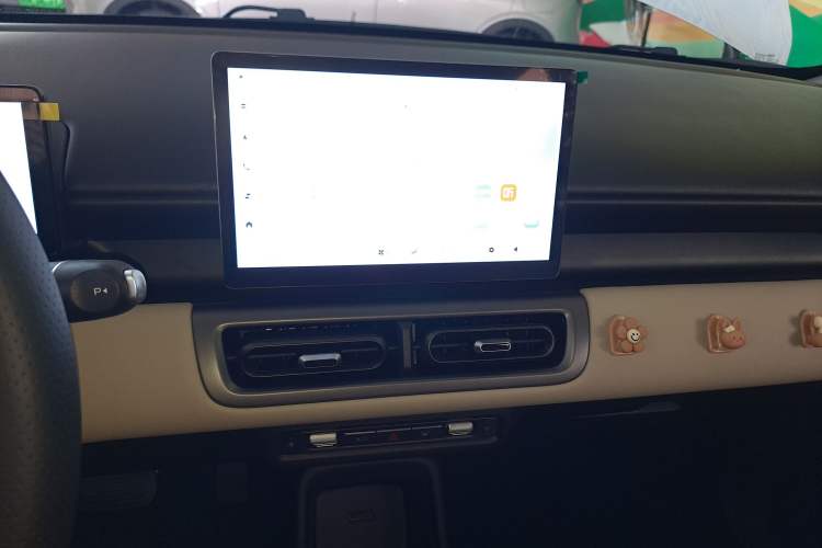 Used Wuling Bingo PLUS 2024 401 km Range 5-Seater Version
