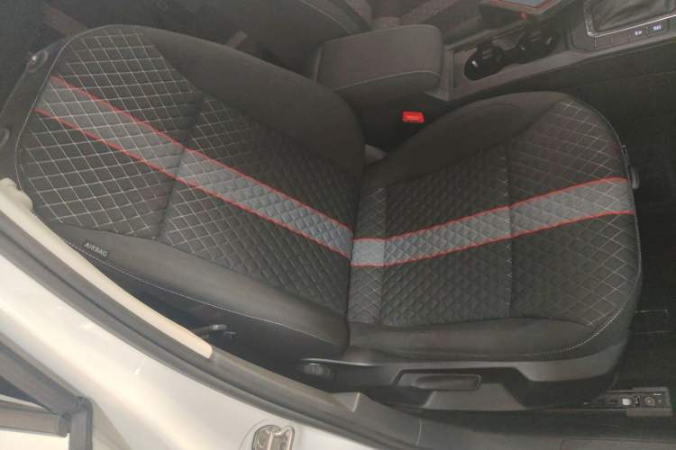 Used Volkswagen Lamando 2019 230TSI DSG Fashion Edition China VI
