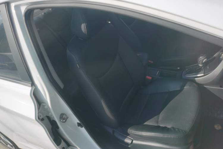 Used Hyundai Elantra 2015 1.6L Automatic Luxury Model