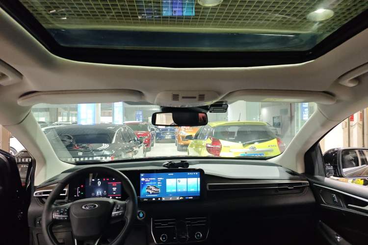 Used Ford Edge 2021 Facelifted PLUS EcoBoost 245 Two-Wheel Drive XLT 7-Seater
