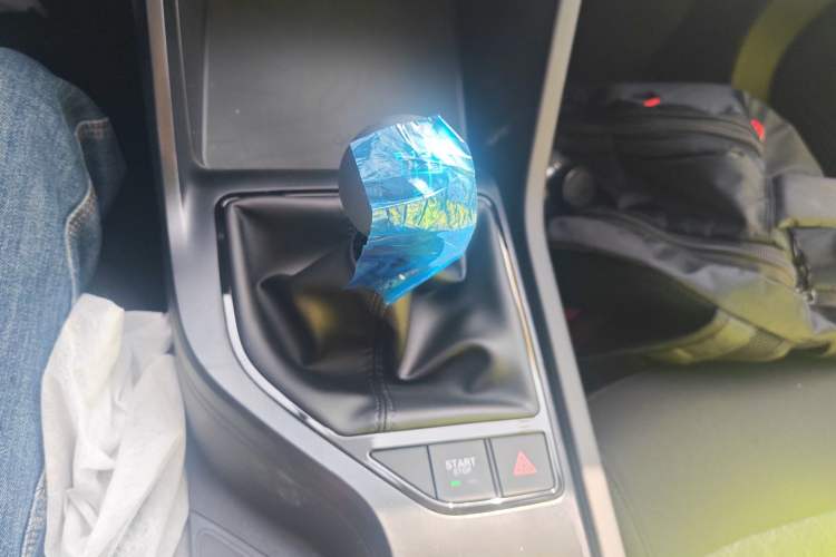 Used Roewe i5 2023 1.5L Manual Comfort Edition
