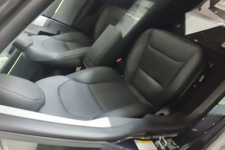 Used Tesla Model 3 2023 Rear-Wheel-Drive Version
