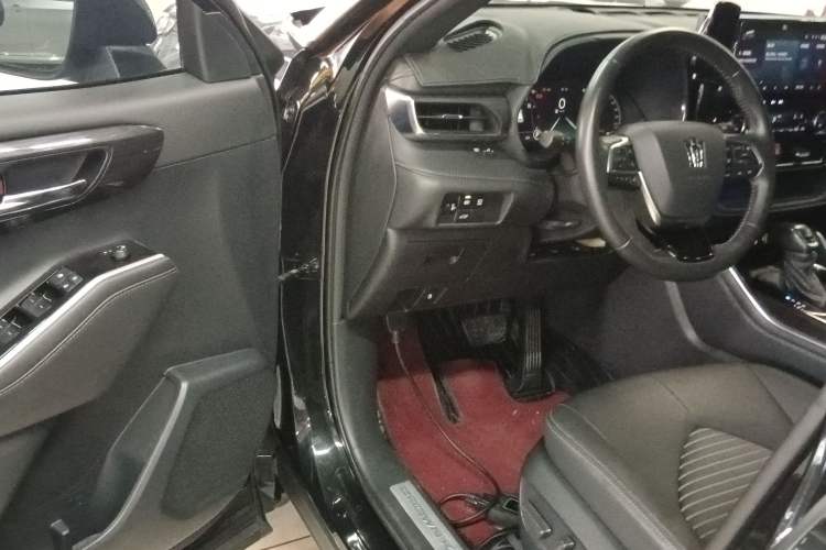 Used Toyota Crown Land Cruiser 2022 2.0T Four-Wheel Drive Prestige Edition
