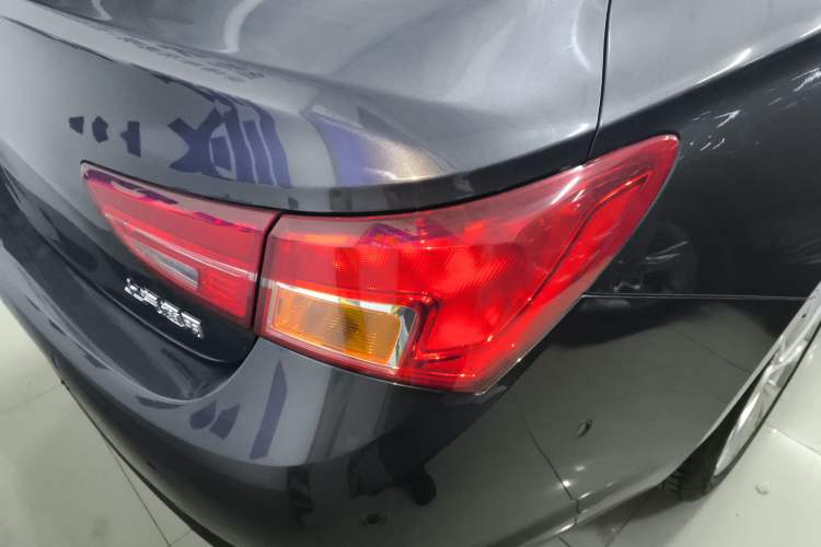 Used Buick Verano 2015 Sedan 20T Dual-Clutch Flagship Model