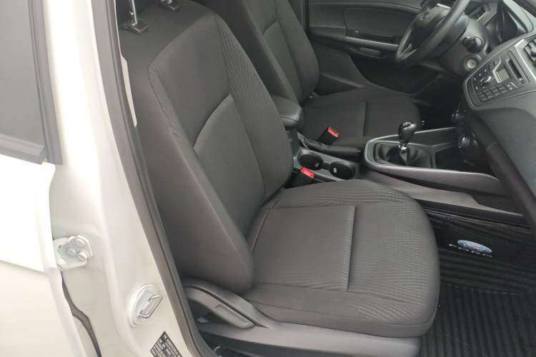 Used Ford Escort 2019 Revised Version 1.5L Manual "Quality Enjoyment" Trim (Tire Pressure Monitoring) China VI Standard
