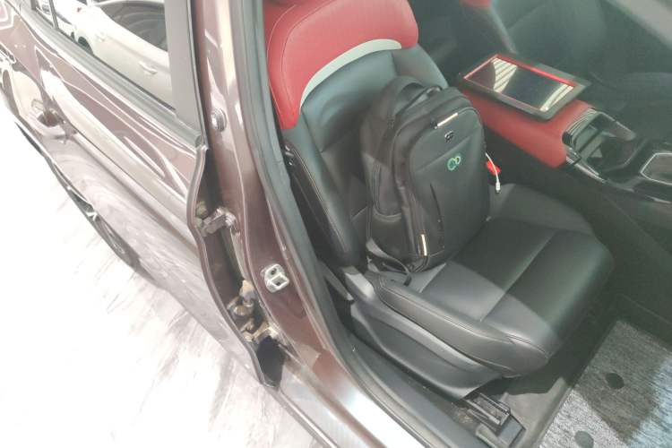 Used MG 5 2022 180 DVVT CVT Youth Luxury Edition
