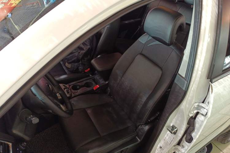 Used Chevrolet Captiva 2014 2.4L 4x4 Flagship Edition 7 Seats
