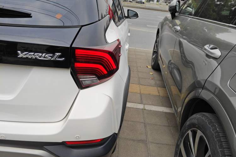 Used Toyota YARiS L 2021 X-Trail 1.5L CVT Luxury Edition
