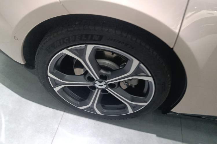 Used Nio ET5 2025 75 kWh