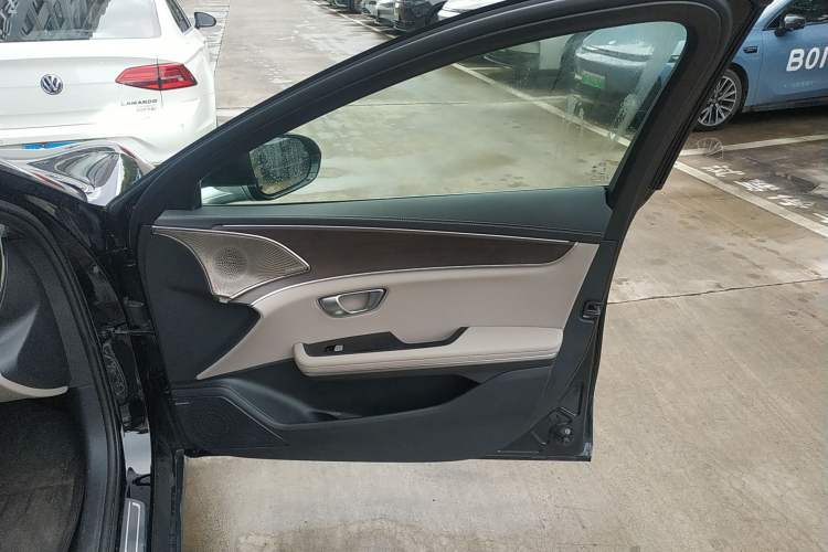 Used BYD Han 2025 EV with 701 km of Laser Radar-Enabled Intelligent Driving
