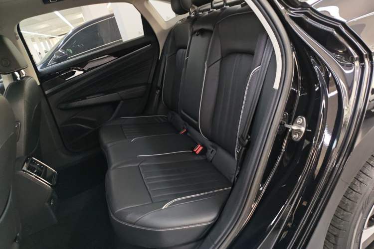 Used Volkswagen Passat 2022 330TSI Elite Edition Custom Version