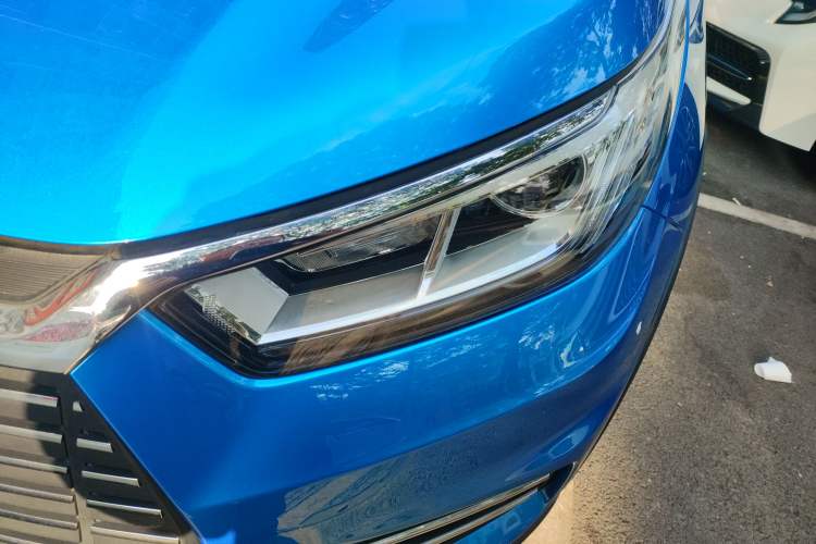 Used BYD Yuan New Energy 2018 EV360 Smart Connected Cool Model