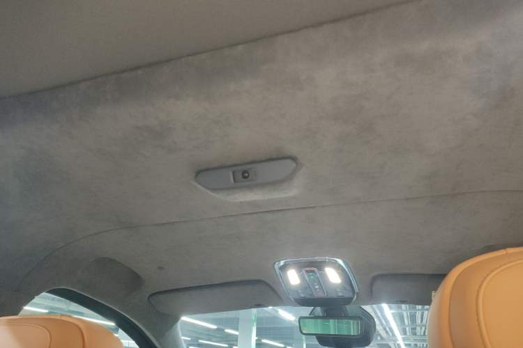 Used  LEVC L380 2024 140-Degree 6-Seater All-Wheel-Drive Ultra
