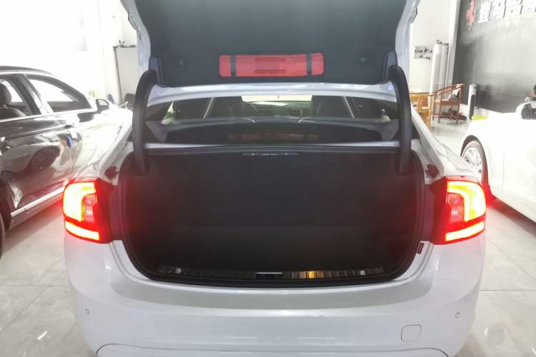 Used Volvo S60 2019 S60L T3 Intelligent Upgrade Edition
