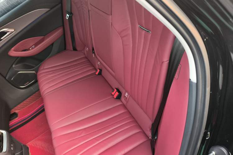 Used Hongqi H5 2024 2.0T Automatic Smart Connect Flagship Edition
