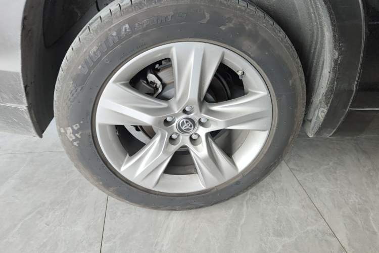 Used Toyota Highlander 2018 2.0T Four-Wheel Drive Prestige Version 7 Seats China VI Standard