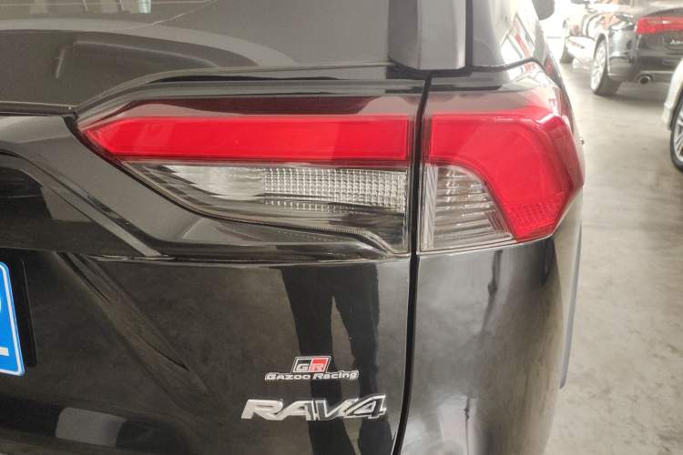 Used Toyota RAV4 2020 2.0L CVT Two-Wheel Drive Fashion Edition
