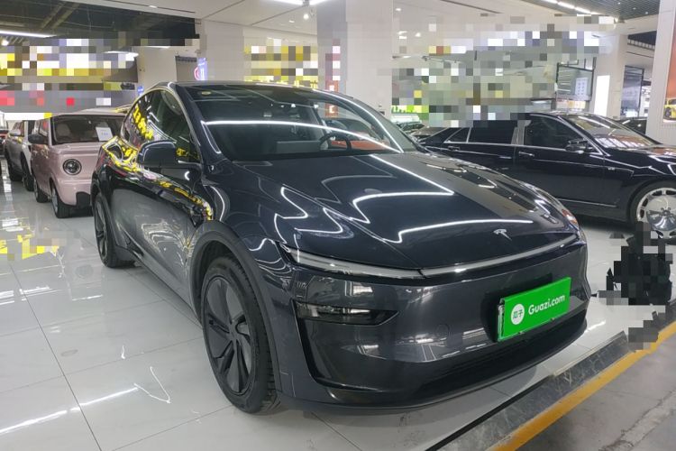 Used Tesla Model Y 2025 Long-Range All-Wheel-Drive Version
