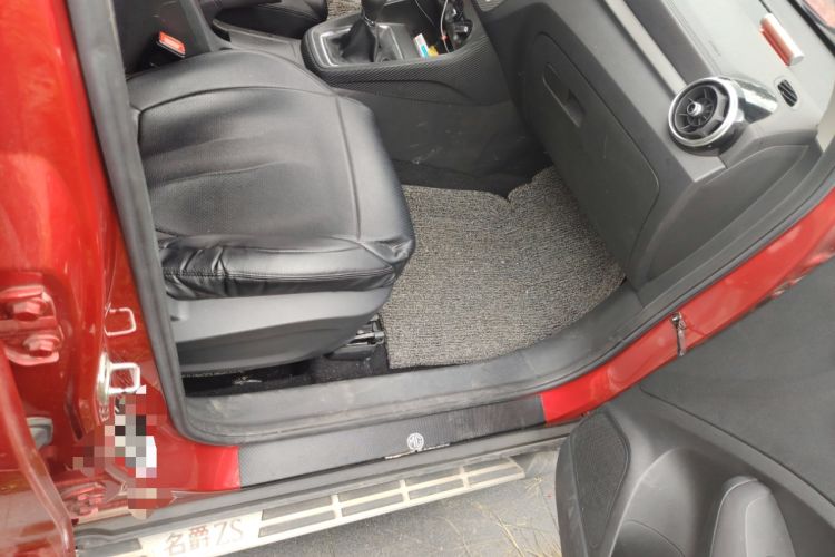 Used MG ZS 2020 Global Bestseller with 1.5L Engine Manual Transmission and a Massive 65-Inch Panoramic Sunroof Version
