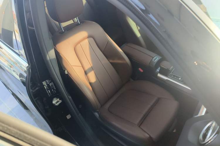 Used Mercedes-Benz GLB 2023 GLB 220 Fashion Model