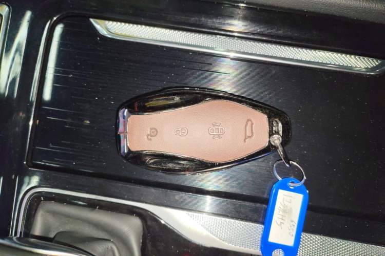 Used Hongqi H5 2023 2.0T Automatic Smart Connect Flagship Edition
