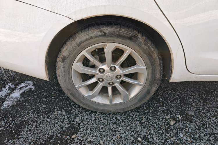 Used Soueast A5 Wing Dance 2019 1.5L Manual Luxury Version China V Standard