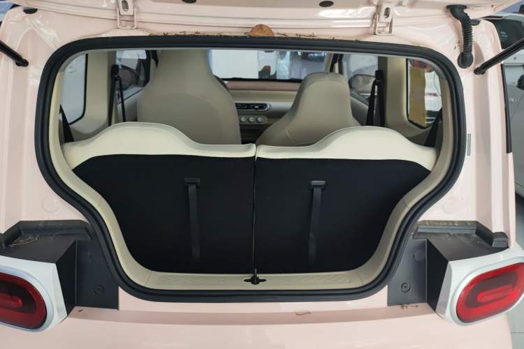 Used Wuling Hongguang MINIEV 2024 3rd Generation 215km Youth Edition
