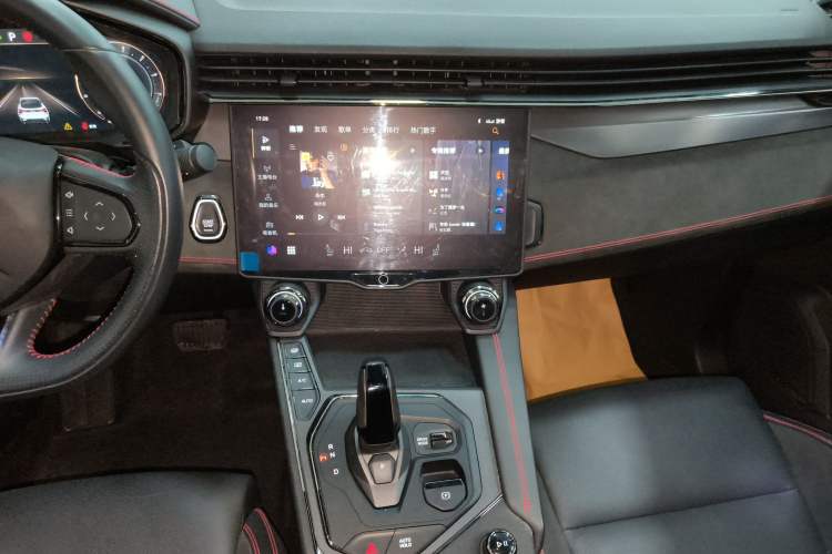 Used Lynk & Co 05 2020 2.0TD Four-Wheel Drive HypeHalo