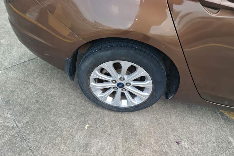 Used Ford Escort 2015 1.5L Manual Fashion Edition
