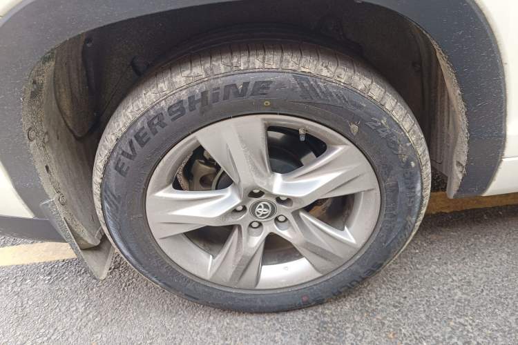 Used Toyota Highlander 2018 2.0T Four-Wheel Drive Luxury Version 7 Seats China VI Standard
