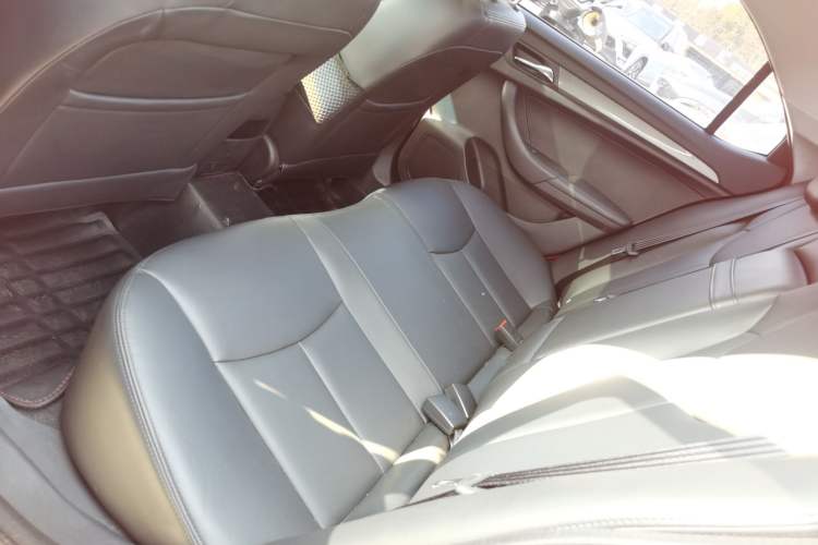 Used Roewe 360 2015 1.5L Automatic Luxury Edition
