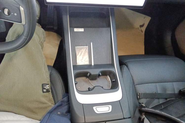 Used ONVO L60 2024 60 kWh Rear-Drive Version
