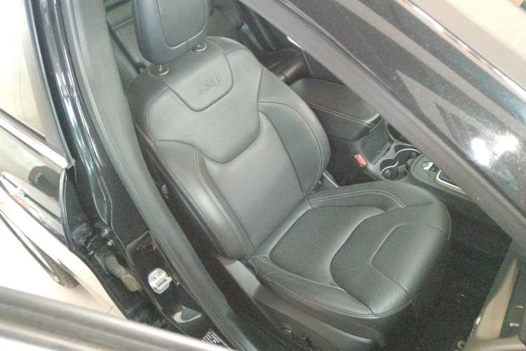 Used  Cherokee 2016 2.0L Superior Edition
