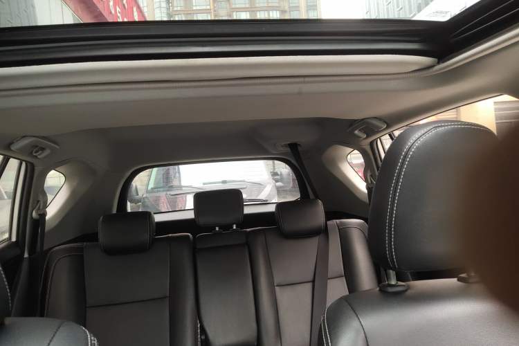 Used Toyota RAV4 2016 2.0L CVT Two-Wheel Drive Fashion Edition China V Standard