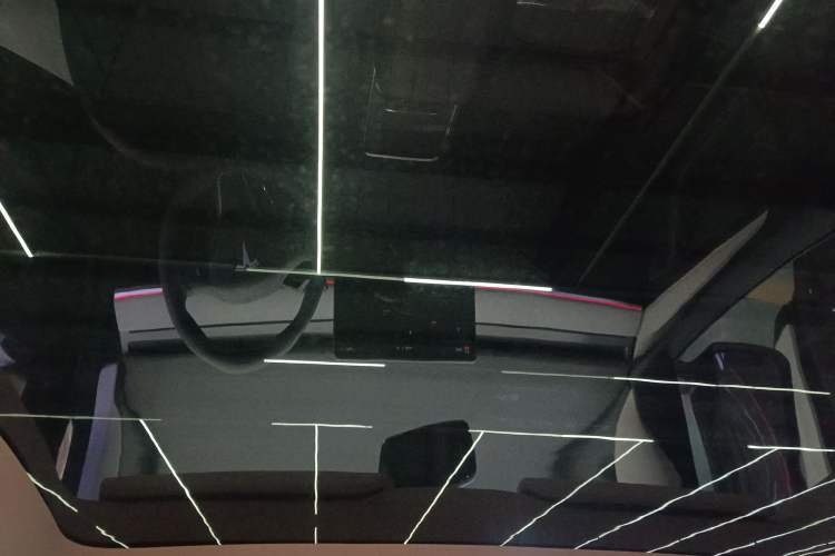 Used Tesla Model Y 2024 Long-Range All-Wheel-Drive Version