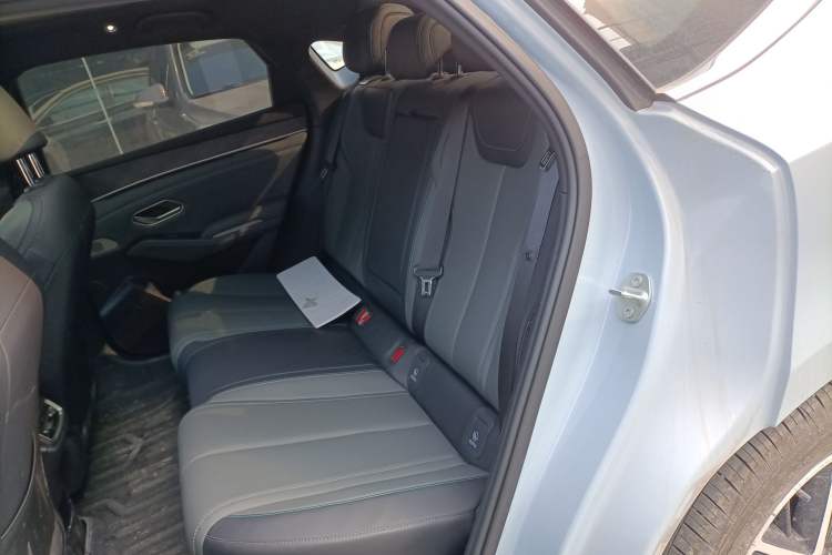 Used BYD Qin L 2025 DM-i Smart Drive 120KM Superior Model
