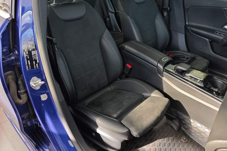 Used Mercedes-Benz A-Class 2020 Restyled A 200 L Sport Sedan Fashion Version
