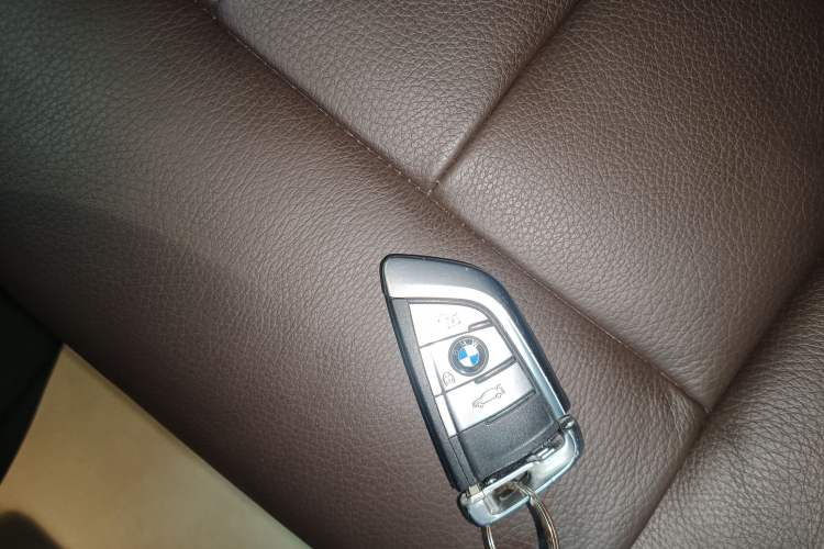 Used BMW X5 2017 xDrive28i
