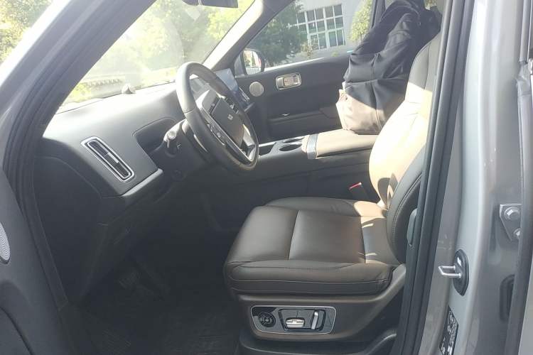 Used Li Auto L9 2022 Max model
