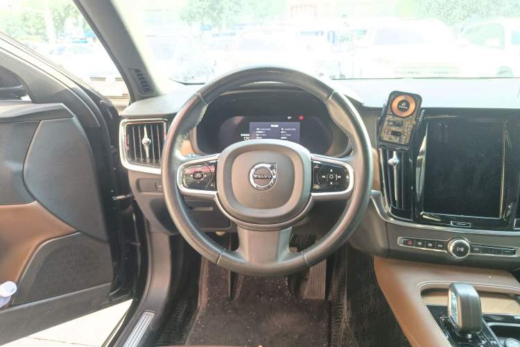 Used Volvo S90 2024 B5 Zhiyi Luxury Edition