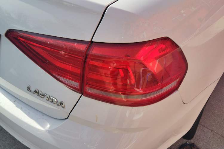 Used Volkswagen Lavida 2017 1.6L Automatic Fashion Edition
