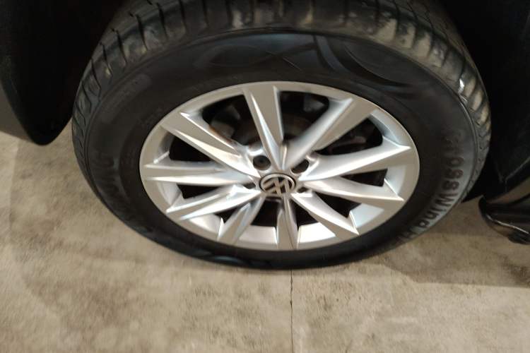 Used Volkswagen Tiguan 2016 280TSI Automatic Two-Wheel-Drive Silk Road Style Edition