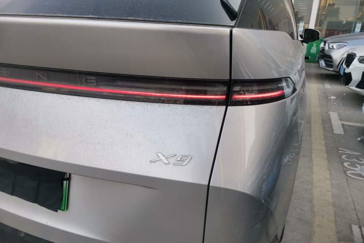 Used XPeng X9 2024 702 Ultra-Long Range Max
