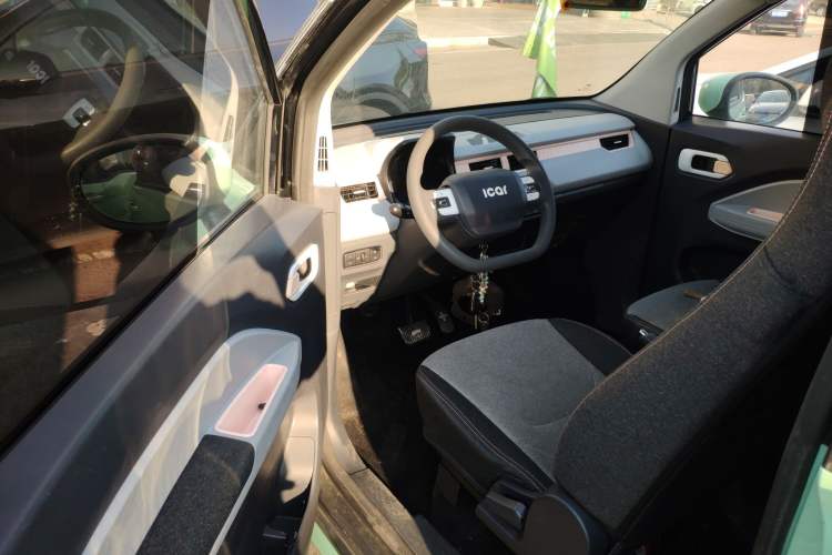 Used Chery QQ Ice Cream 2022 170km Sundae Phosphate Lithium-Ion
