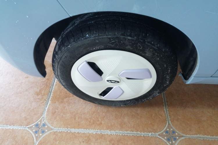 Used Chery QQ Ice Cream 2022 120km Conical Shape Lithium Iron Phosphate