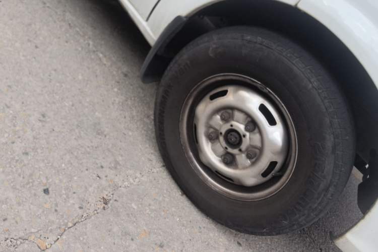 Used JMC Fushun 2022 2.0T Manual Van Short Wheelbase Low Roof 3-Seater