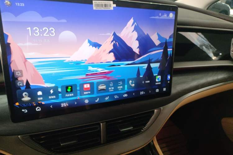 Used Denza D9 2024 DM-i 980 Four-Wheel Drive Prestige Model
