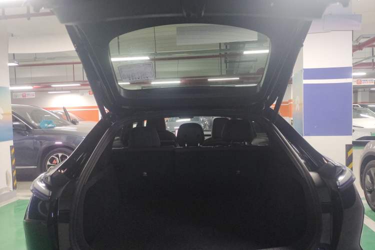 Used ONVO L60 2024 60 kWh Rear-Drive Version