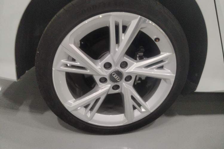 Used Audi A3 2021 A3L Limousine 35 TFSI Fashionable and Elegant Model
