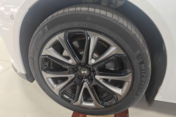 Used XPeng P7 2022 670E+